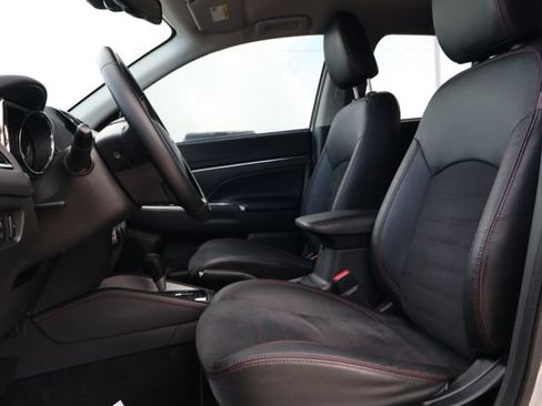Used 2023 Mitsubishi Outlander Sport SE AWD/4WD image 9