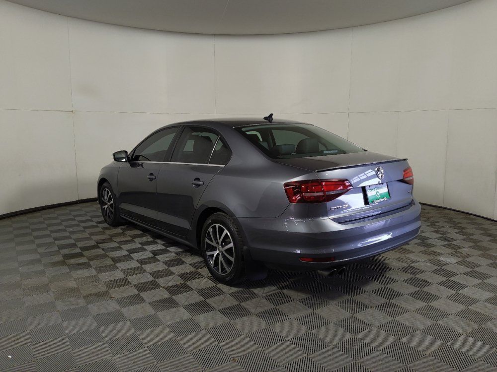 Used 2017 Volkswagen Jetta SE FWD image 5