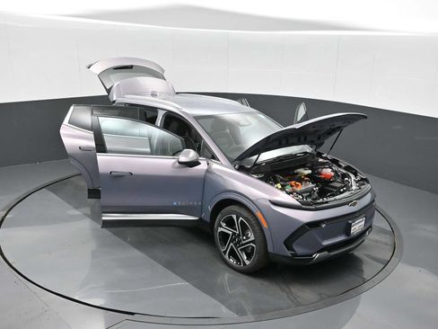 New 2026 Chevrolet Equinox EV LT w/ Convenience Package II AWD/4WD image 26