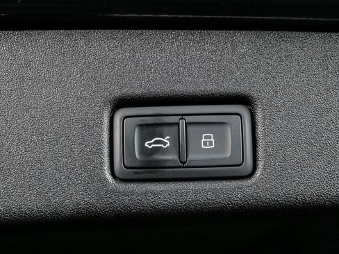 Certified 2025 Audi Q5 Premium Plus w/ Premium Plus image 32