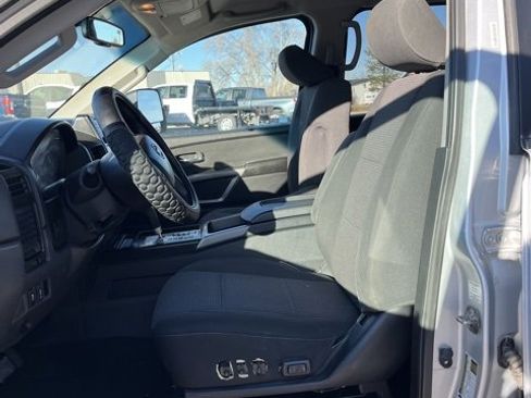 Used 2015 Nissan Titan S image 27