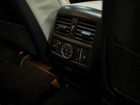 Used 2017 Mercedes-Benz GLS 550 4MATIC image 31