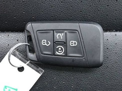 Used 2021 Volkswagen Atlas SEL FWD image 25