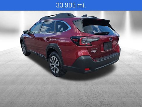 Used 2024 Subaru Outback Premium AWD/4WD image 3