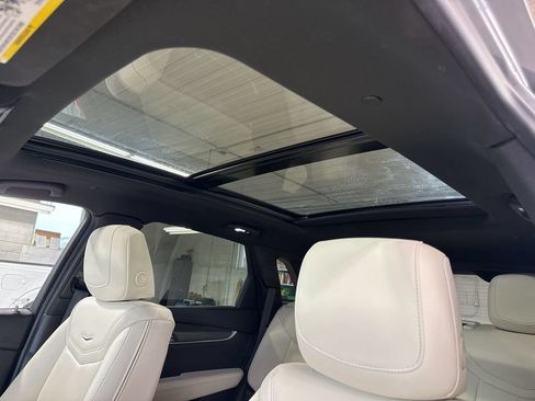 Used 2024 Cadillac XT5 Sportv w/ Technology Package AWD/4WD image 13