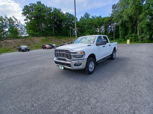 New 2026 RAM 2500 Tradesman AWD/4WD image 7