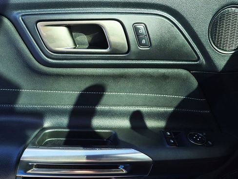 Used 2017 Ford Mustang Shelby GT350 w/ Electronics Package image 37