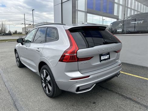 Certified 2025 Volvo XC60 T8 Plus w/ Climate Package image 6