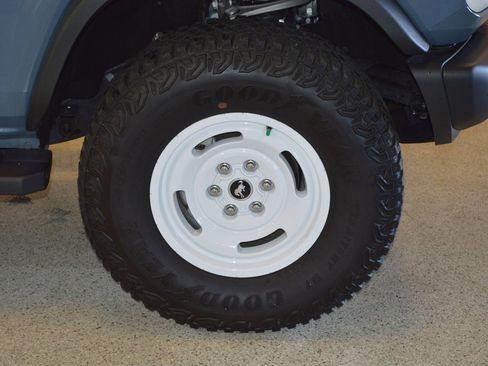 Used 2024 Ford Bronco Heritage Edition image 9