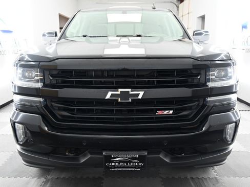 Used 2017 Chevrolet Silverado 1500 LTZ Z71 w/ LTZ Plus Package AWD/4WD image 6