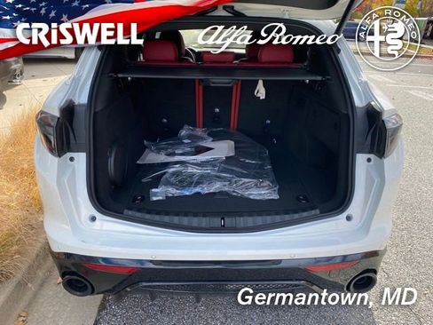 New 2025 Alfa Romeo Stelvio Sprint AWD/4WD image 9