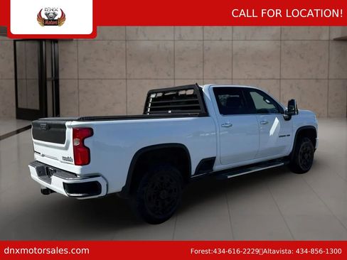 Used 2022 Chevrolet Silverado 2500 High Country w/ LPO, Dark Essentials Package AWD/4WD image 5
