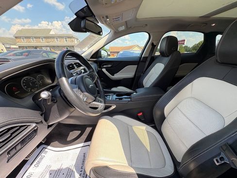 Used 2017 Jaguar F-PACE R-Sport AWD/4WD image 10