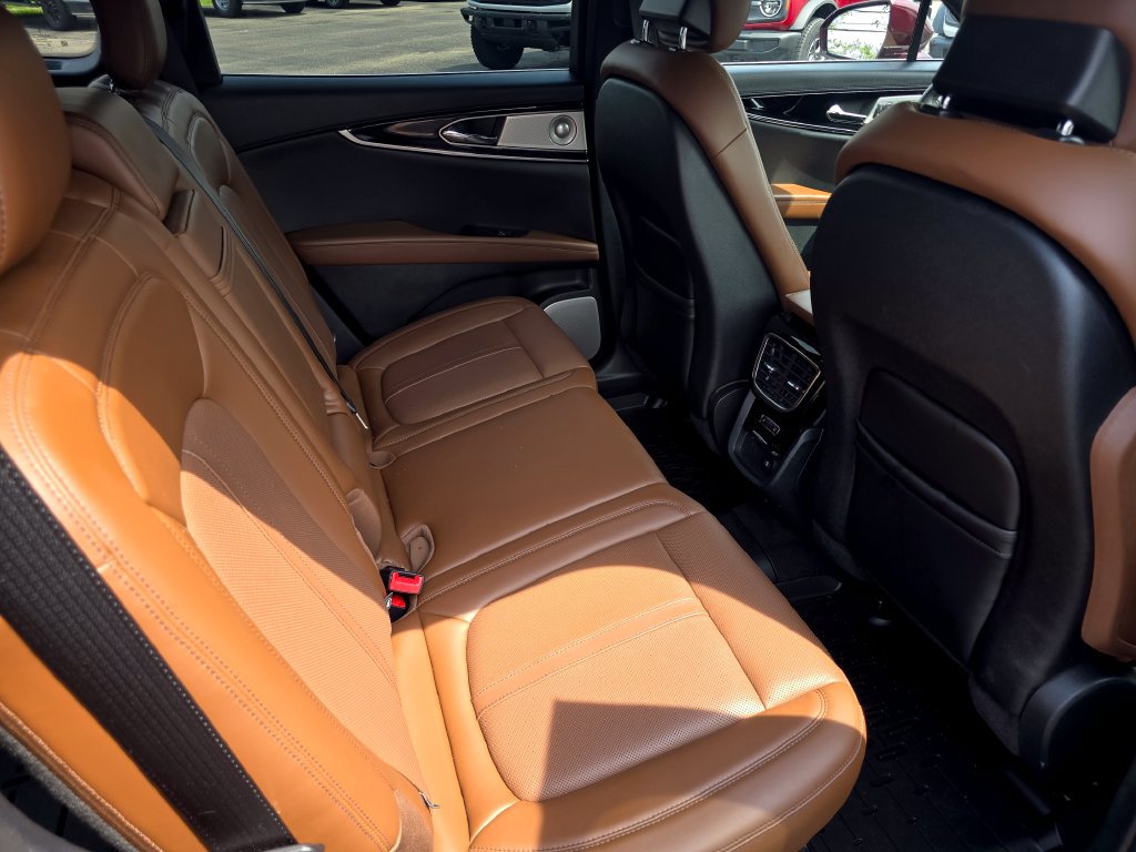Used 2023 Lincoln Nautilus Reserve w/ Equipment Group 202A AWD/4WD image 12