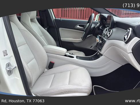 Used 2015 Mercedes-Benz GLA 250 4MATIC image 35
