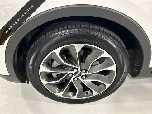 Certified 2023 Lincoln Nautilus Reserve AWD/4WD image 8