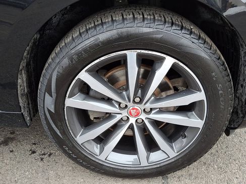 Used 2023 Jaguar F-PACE S AWD/4WD image 12