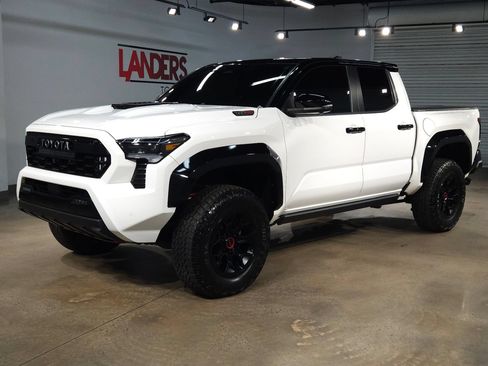 Certified 2025 Toyota Tacoma TRD Pro AWD/4WD image 3