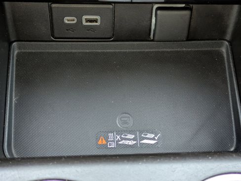 Used 2021 GMC Yukon SLT w/ SLT Luxury Plus Package image 29