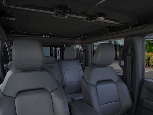New 2025 Ford Bronco Outer Banks w/ Sasquatch Package image 13