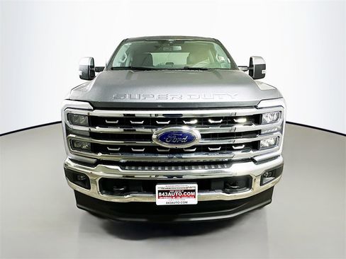 Used 2025 Ford F350 Lariat w/ Chrome Package image 2