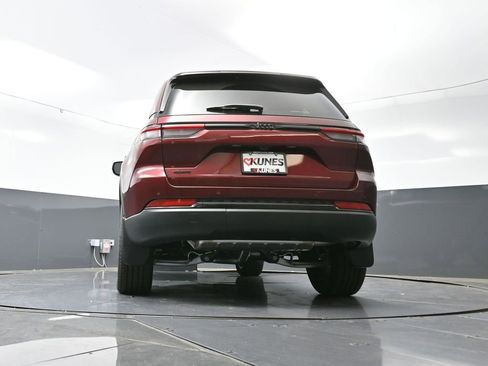 New 2025 Jeep Grand Cherokee Altitude w/ Trailer Tow Package image 53