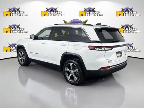 Used 2023 Jeep Grand Cherokee Limited w/ Luxury Tech Group II AWD/4WD image 7