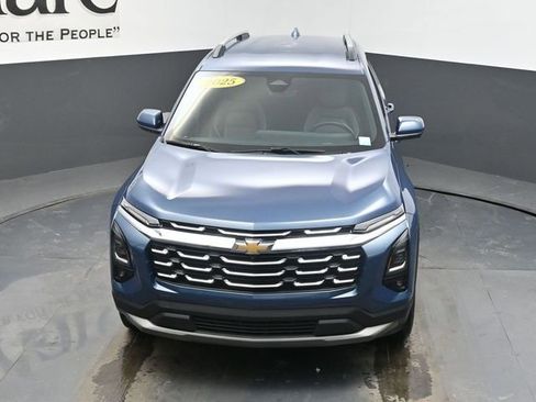 Used 2025 Chevrolet Equinox LT w/ Convenience Package II image 57