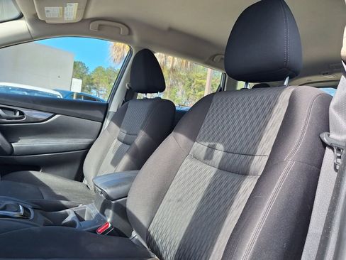 Used 2020 Nissan Rogue S image 10