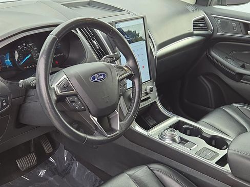 Used 2022 Ford Edge Titanium image 18