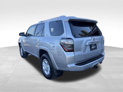 Used 2016 Toyota 4Runner SR5 RWD image 4