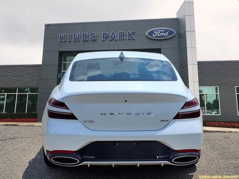 Used 2025 Genesis G70 2.5T image 6
