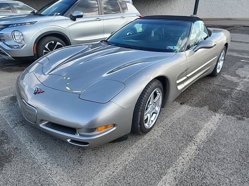 Used 1998 Chevrolet Corvette Convertible w/ Memory Pkg image 2
