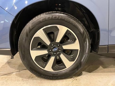Used 2018 Subaru Forester 2.5i Premium w/ All-Weather Package AWD/4WD image 6