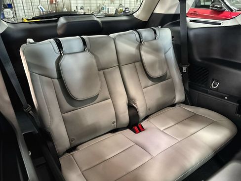 New 2026 Ford Explorer Platinum w/ LUX Leather Package AWD/4WD image 31