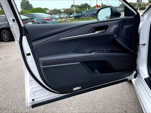 Used 2025 Toyota Camry XSE FWD image 20