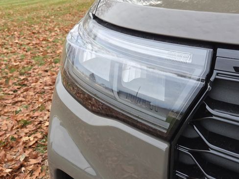 New 2026 Ford Explorer ST-Line image 5