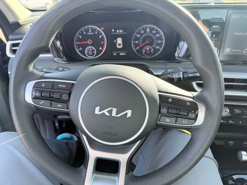 Used 2022 Kia K5 LX image 11