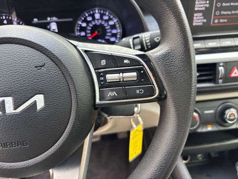 Used 2023 Kia Forte LXS image 18