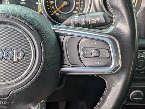 Used 2021 Jeep Wrangler Unlimited Sahara AWD/4WD image 20