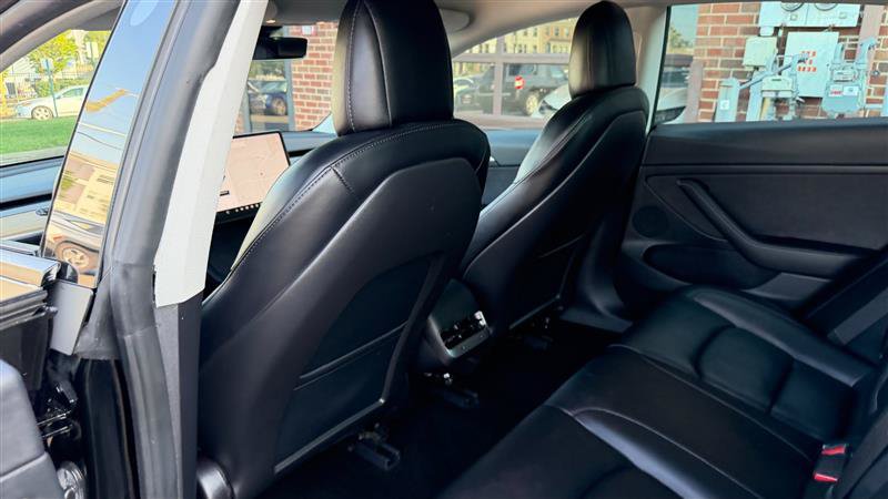Used 2021 Tesla Model 3 Long Range AWD/4WD image 22