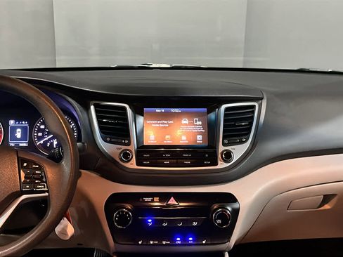 Used 2018 Hyundai Tucson SEL AWD/4WD image 23