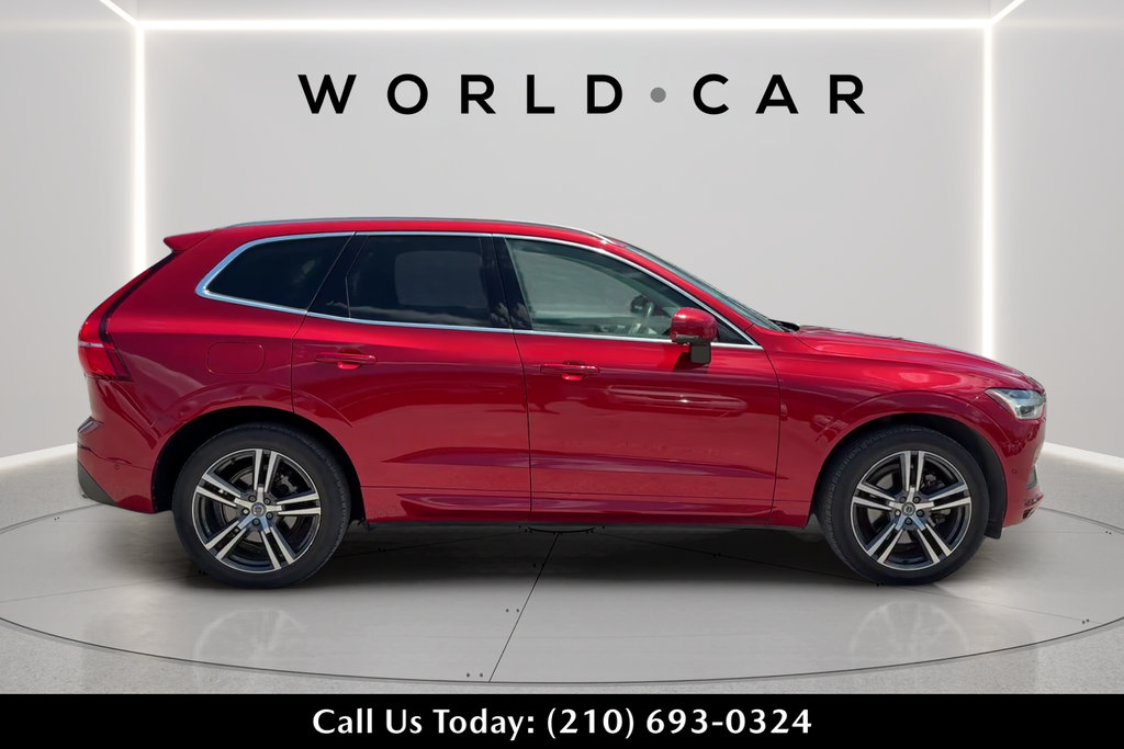 Used 2019 Volvo XC60 T6 Momentum w/ Multimedia Package AWD/4WD image 2