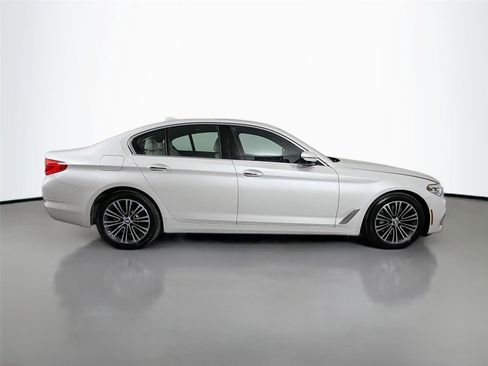 Used 2017 BMW 530i RWD image 4