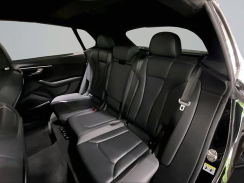 Used 2019 Audi Q8 Prestige w/ Towing Package AWD/4WD image 28