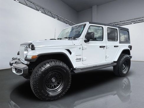 Used 2021 Jeep Wrangler Unlimited Sahara w/ Dual Top Group image 10