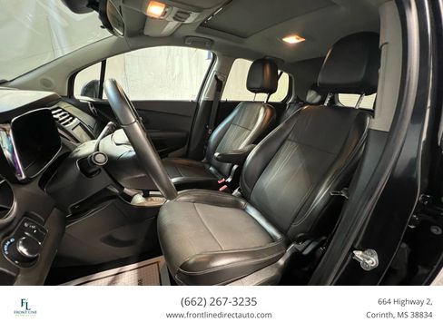 Used 2016 Chevrolet Trax LT w/ LT Sun and Sound Package image 9