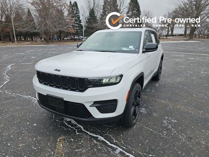 Used 2023 Jeep Grand Cherokee Altitude