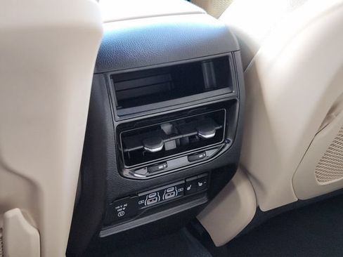 Certified 2023 Jeep Grand Cherokee Limited RWD image 30