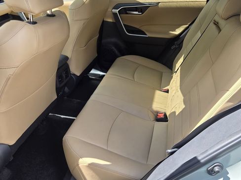 Used 2023 Toyota RAV4 XLE Premium FWD image 11